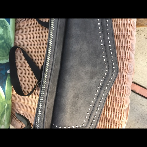 Suede crossbody bag. - Picture 3 of 4